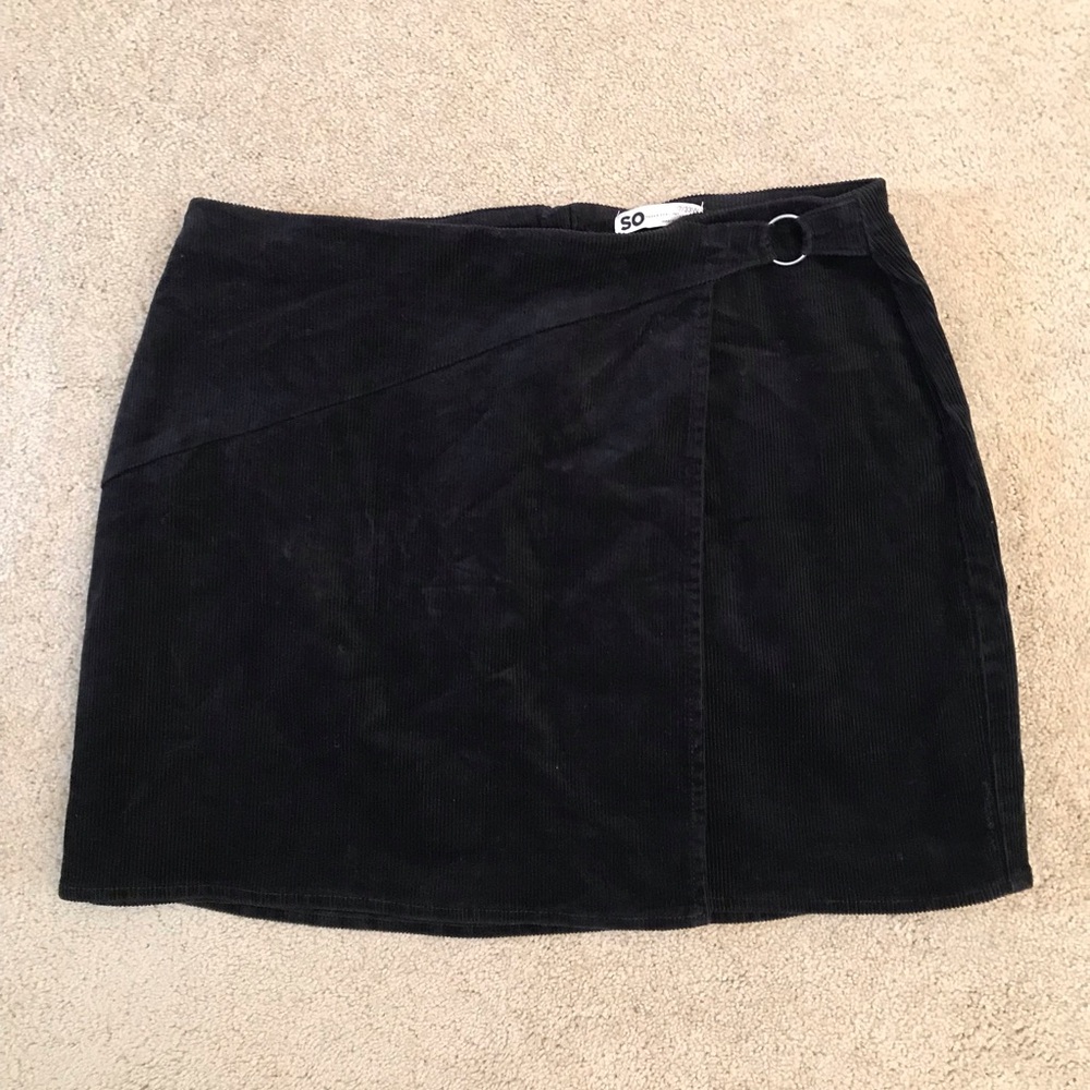 SO Black Corduroy Mini Skirt Size 17 Waist 33W Stretch Cotton Festival School